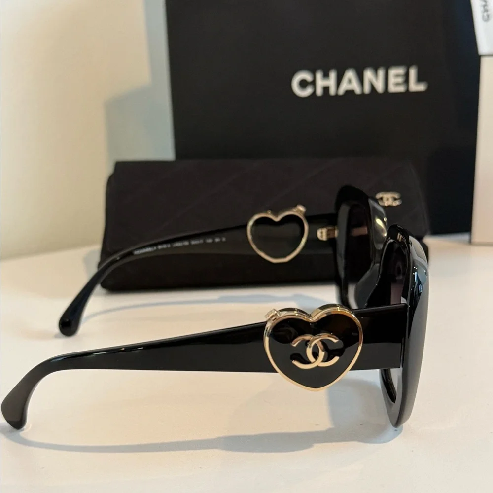 Chanel heart mirror sunglasses - Picture 6 of 11